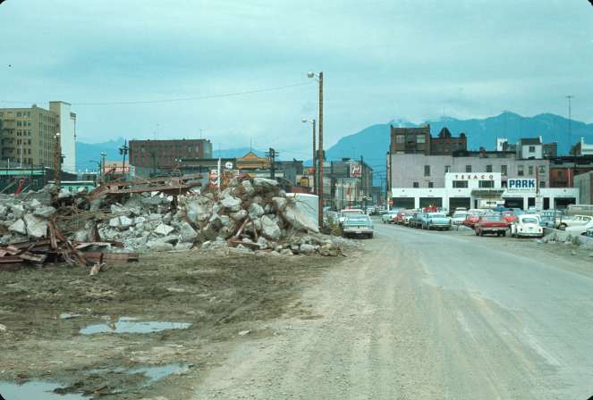 Gas station and the theatre